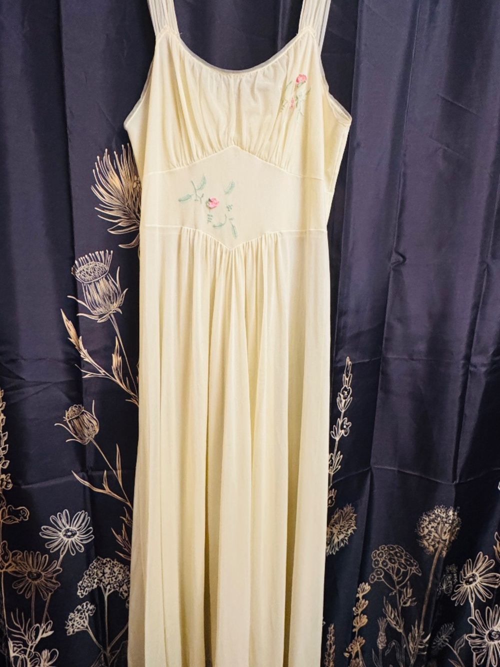 Vintage Vanity Fair 1950/1960 Lemon Chiffon Nightgown